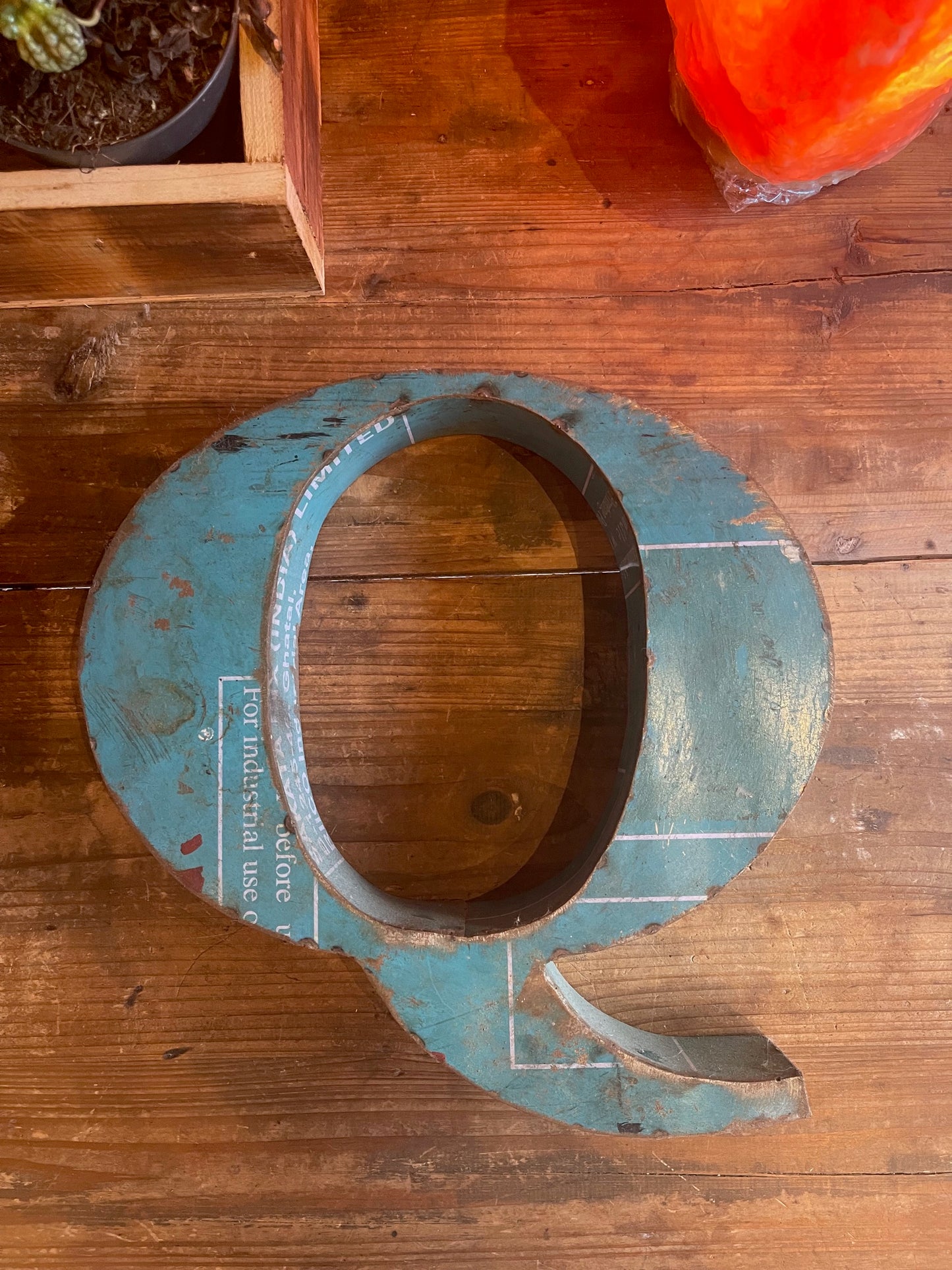 LETTERA IN LATTA "Q"
