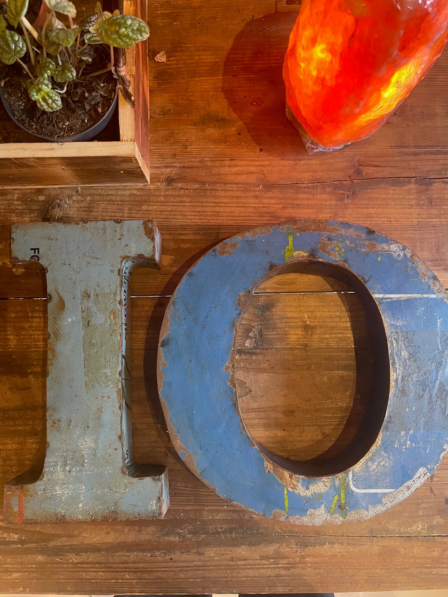LETTERA IN LATTA "IO"